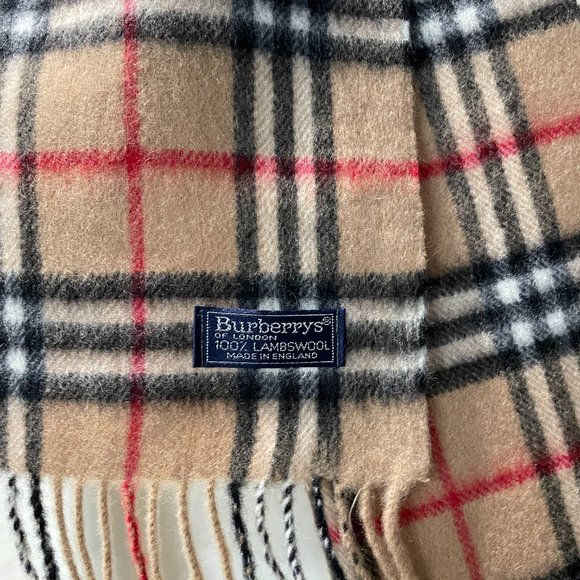Burberry Scarf Never Worn in original plastic sleeve - 76 x 12 (incl fringe). - Picture 3 of 6